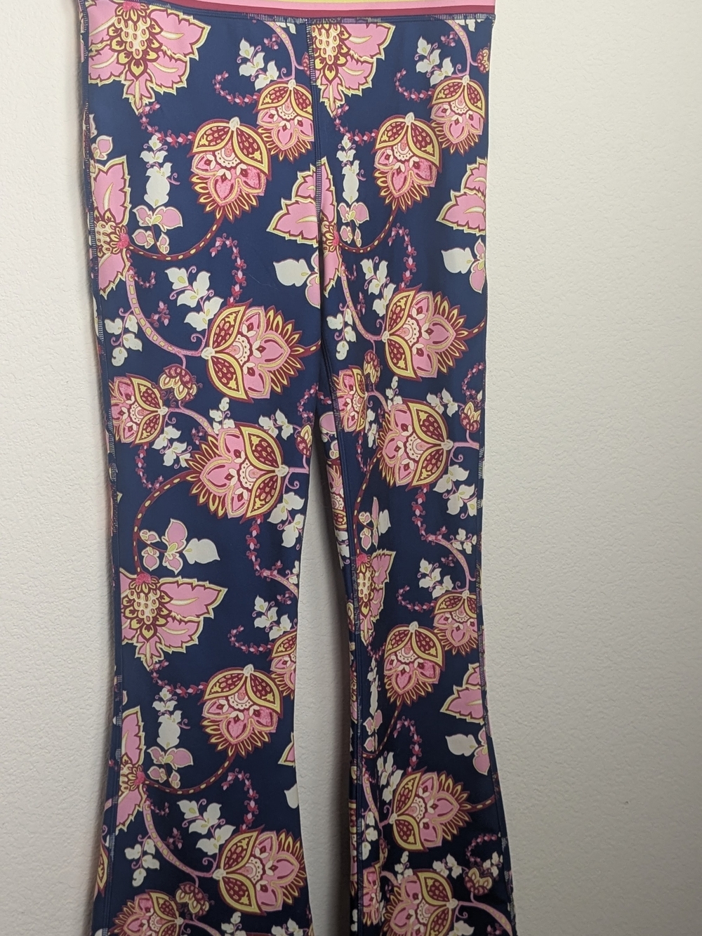 Johnny Was Active L Floral Print Flare Yoga Pants Navy Pink Size Large